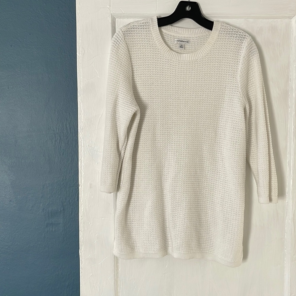 Cute white sweater. Croft and Barrow. Size XL.